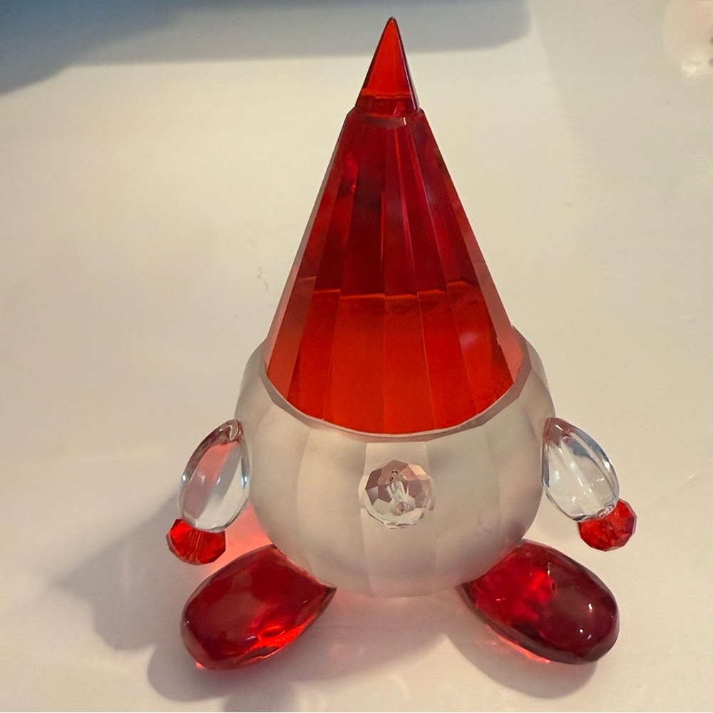 SIMON DESIGNS Gnome Paperweight  Red And Clear Figurine Crystal. - Picture 7 of 7